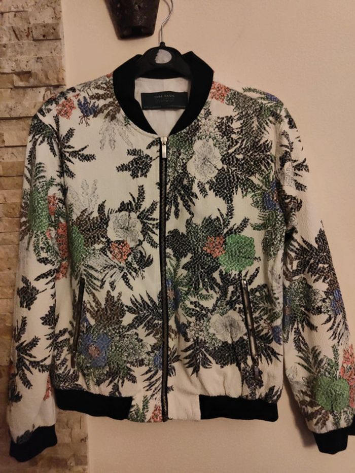 Veste crème fleurie Zara - photo numéro 3