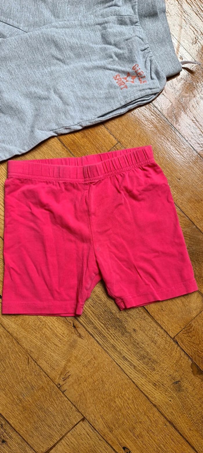 Lot jogging short 8 ans - photo numéro 3