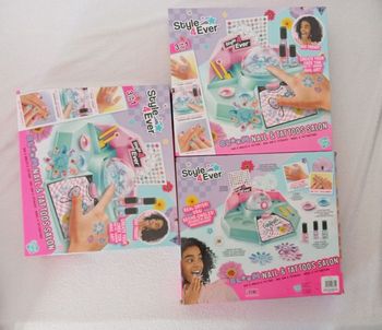 Lot de jouets bar a ongles & tattoo