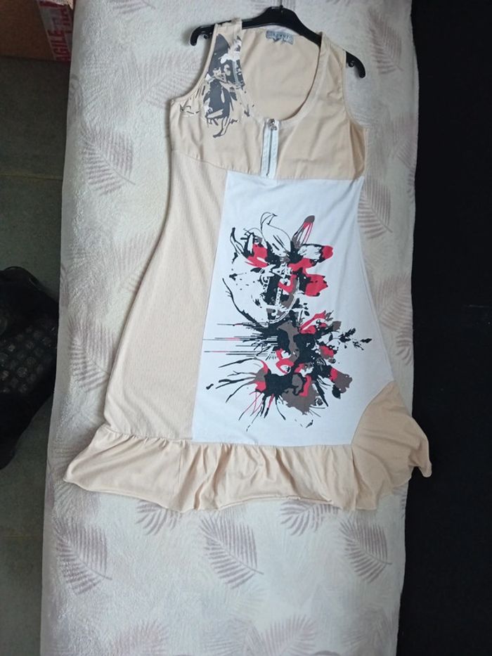Robe Été 38/M Beige et Blanche