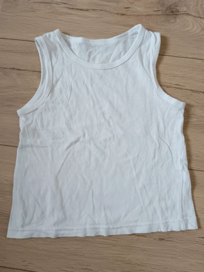 Tee shirt sans manche