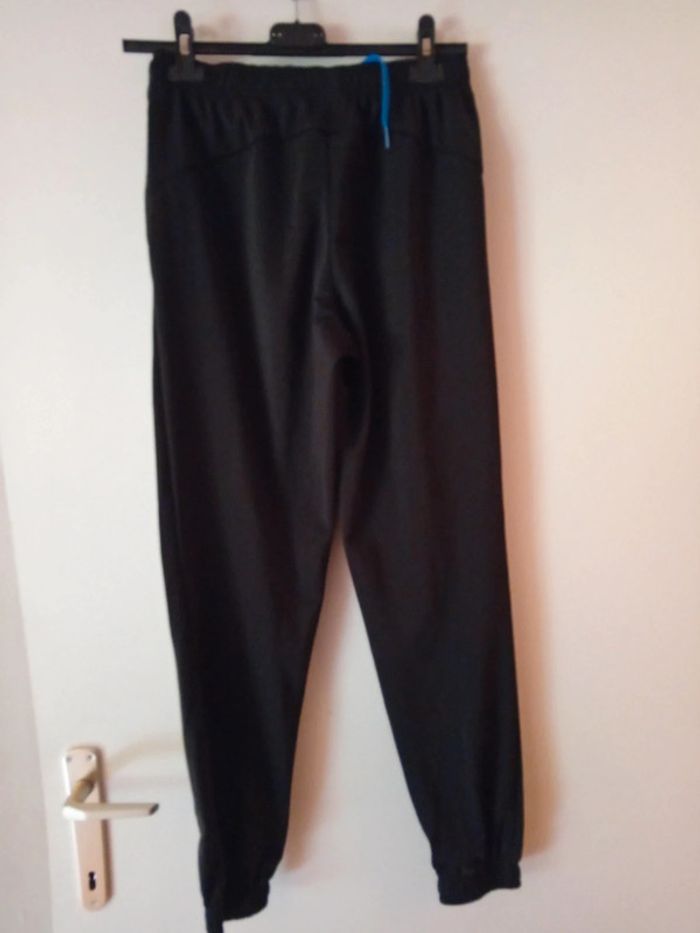 Joli pantalon de jogging 14 ans - photo numéro 2