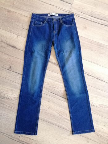 Jean bleu neuf taille 38