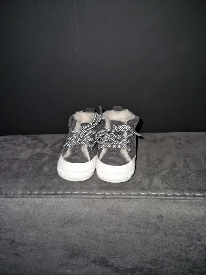 Chaussures fourré bébé 0/3mois - photo numéro 2