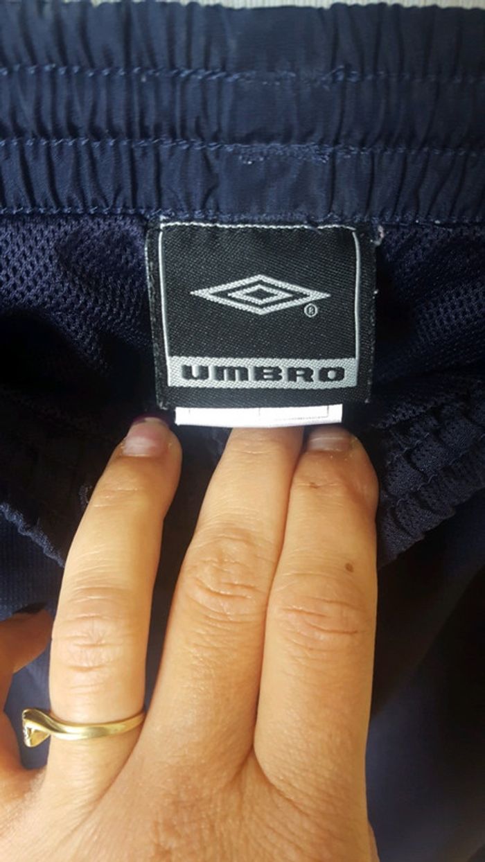 Short Umbro - photo numéro 3