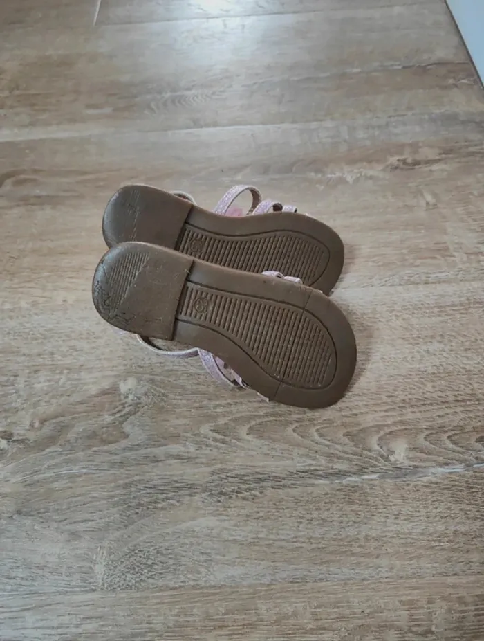 Sandale taille 25 - photo numéro 2