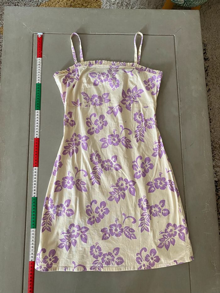Robe courte style hawaïen crème avec fleurs violettes MWR taille 38 - photo numéro 11