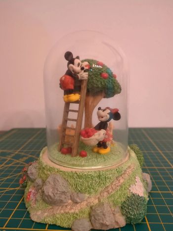 Figurine Mickey Minnie Mouse Disney Store Globe