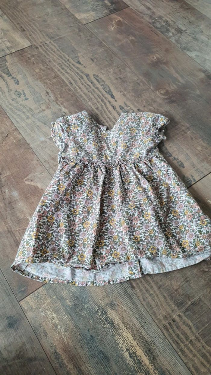 Robe boîtes à malices 18 mois en très bon état