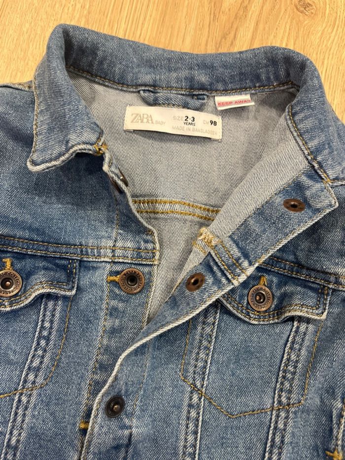 Veste en jean fille Zara taille 2-3 ans en très bon état - photo numéro 3