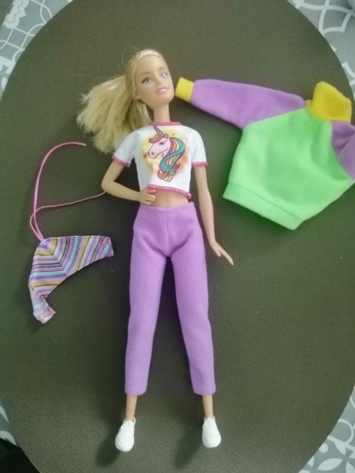 Barbie et sa tenue de rechange