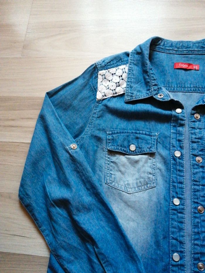 Chemise en jean manches retroussables - photo numéro 2
