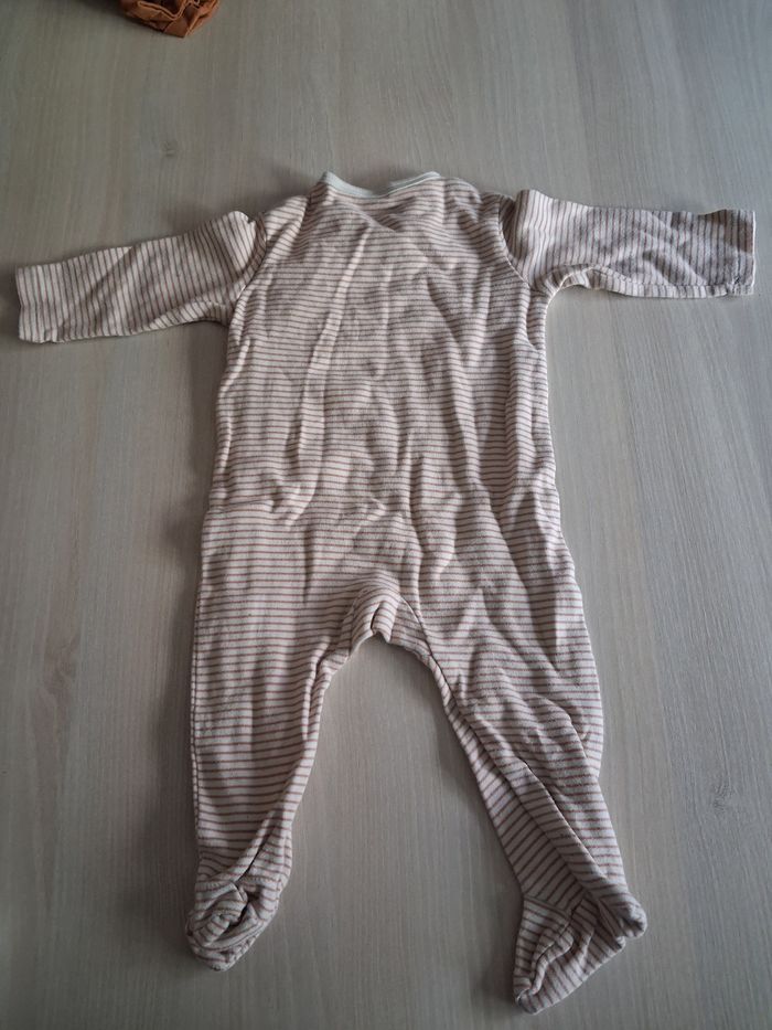 Pyjama fin - photo numéro 7