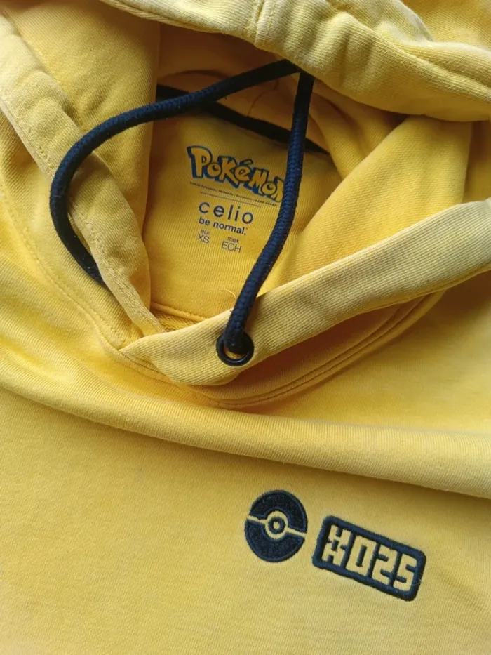 Pull a capuche 👕 pokémon - photo numéro 3