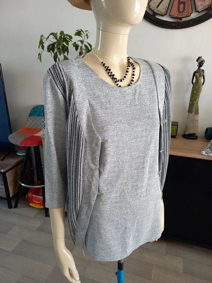 Haut femme gris T.M - photo numéro 2
