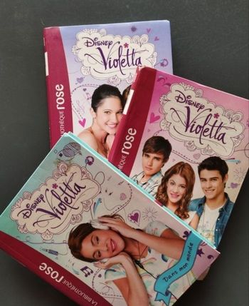 Lot de 3 livres Violetta 