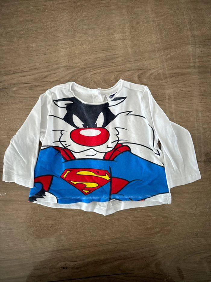 T-shirt grominet