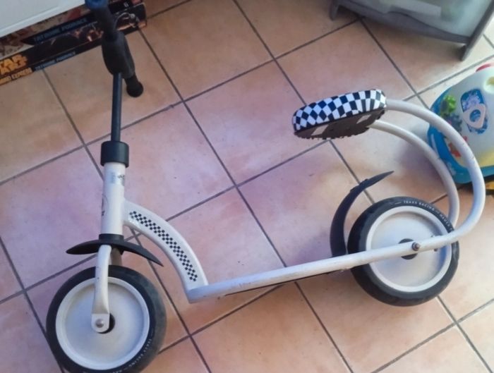 Trotinette avec siège 3à7 ans - photo numéro 2