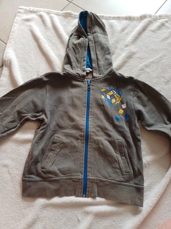 Sweat zippé gris 5 ans