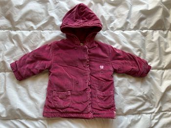 Jolie veste velours doublée à capuche