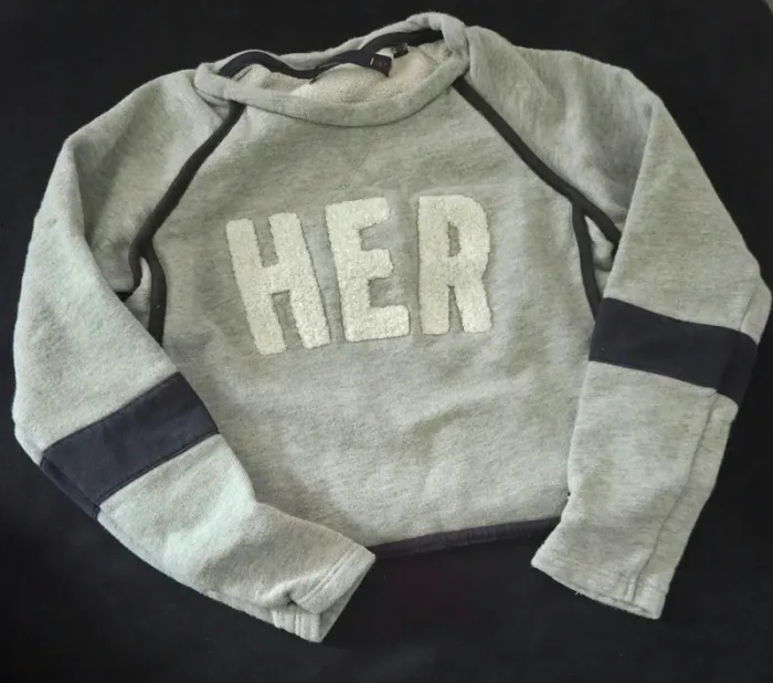 Pull court T.6 ans