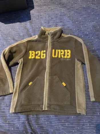 Pull polaire kaki à fermeture