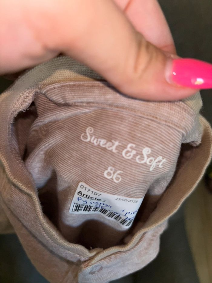 Pyjama 86 cm - photo numéro 3