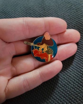 Pins capitaine crochet disney