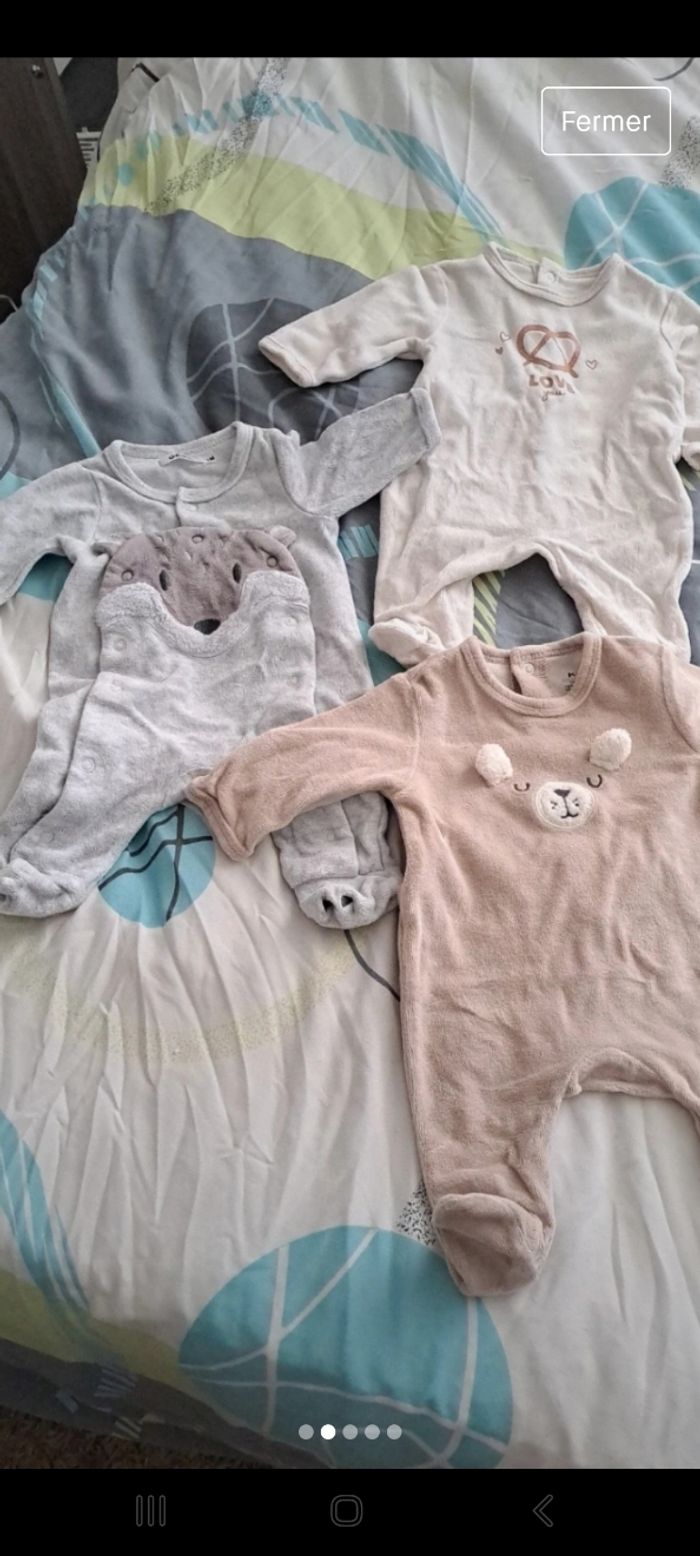 Lot pyjamas 1mois - photo numéro 2