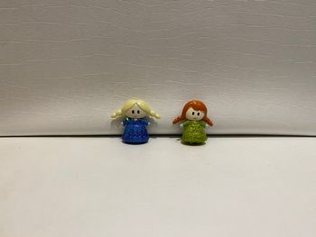 Figurine mini poupée Elsa et Anna la reine des neiges