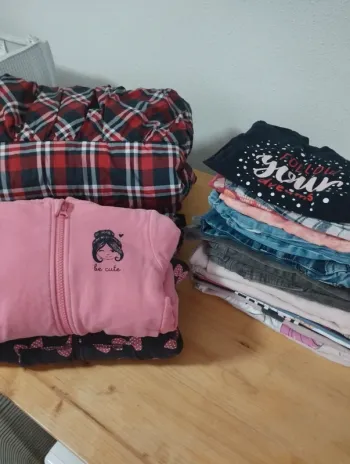 Lot de vêtements fille 4 ans