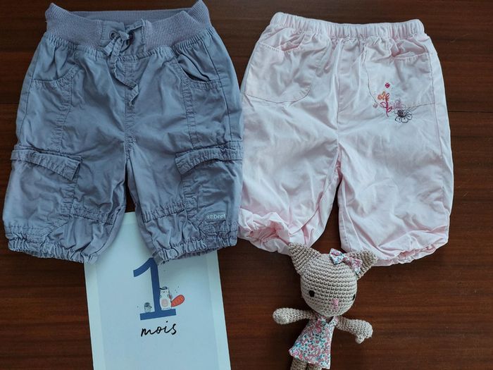 Lot de deux pantalons Obaïbi et H&M taille 1 mois