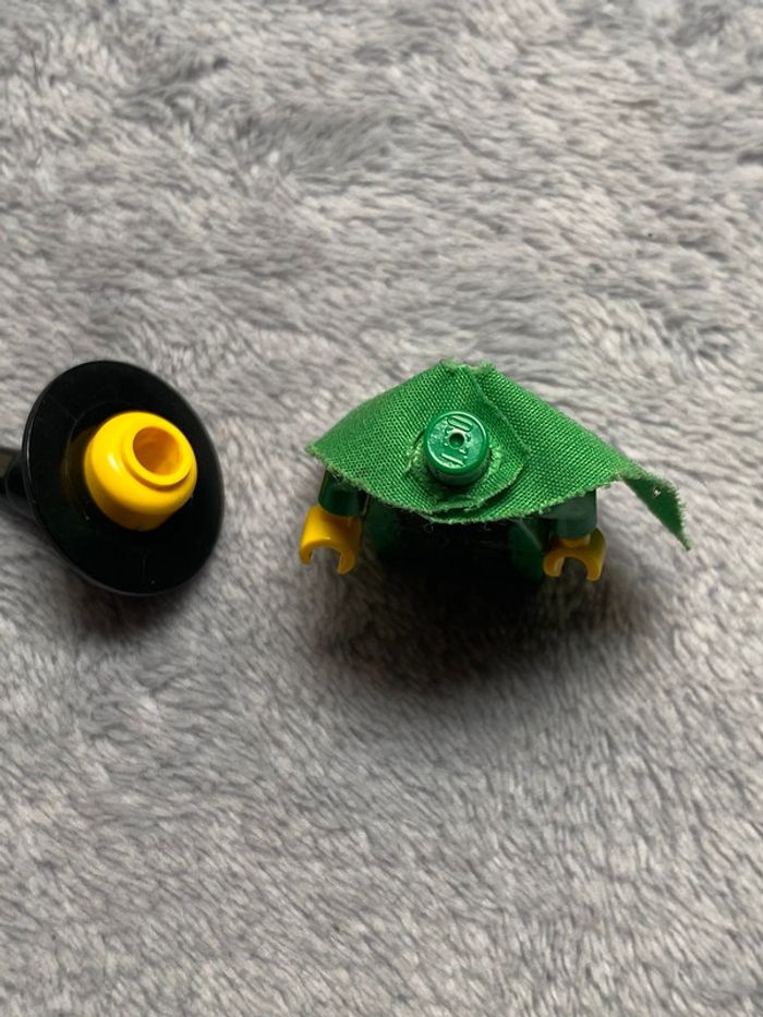 Minifigure lego Harry Potter Chamber of Secrets Professor Minerva McGonagall Green Robe and Cape - photo numéro 7