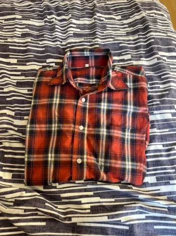 Chemise à carreaux