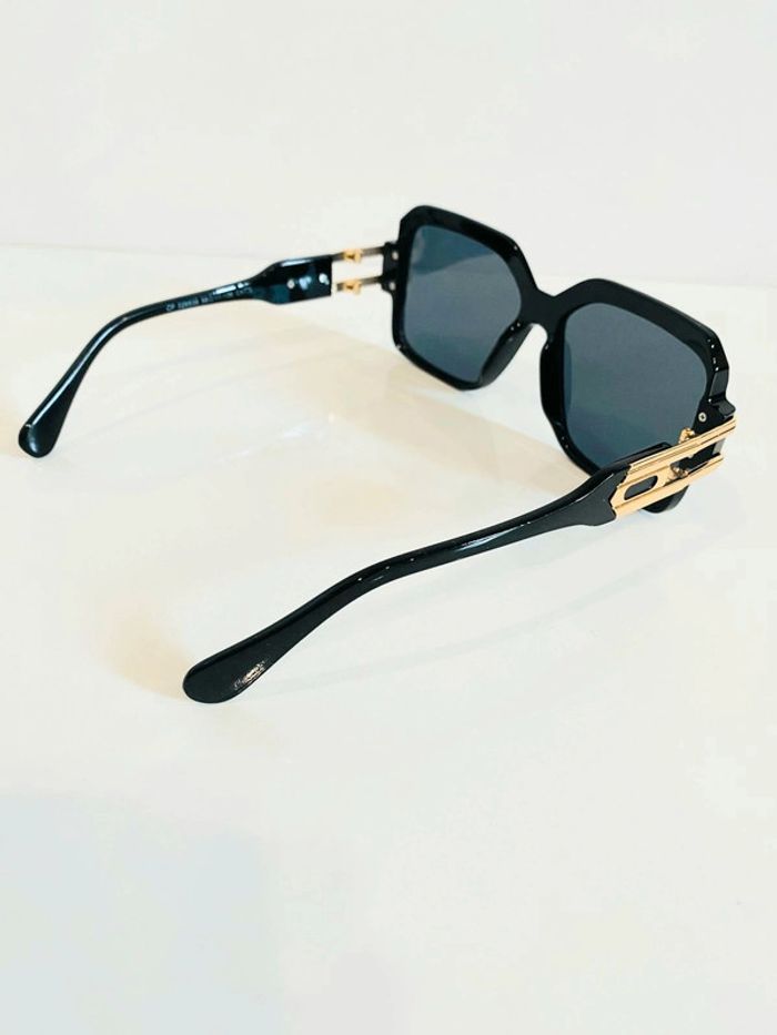 Nouveauté lunette de soleil femme noire carrée bras dorés uvprotection catégorie 3 - photo numéro 4