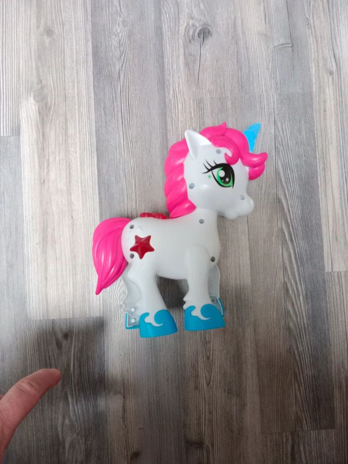 Jouet musical licorne - photo numéro 2