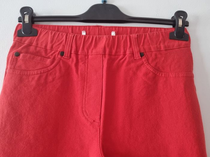 Pantalon rouge - photo numéro 3