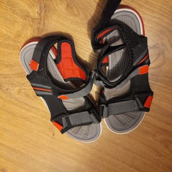 Sandale garçon taille 32