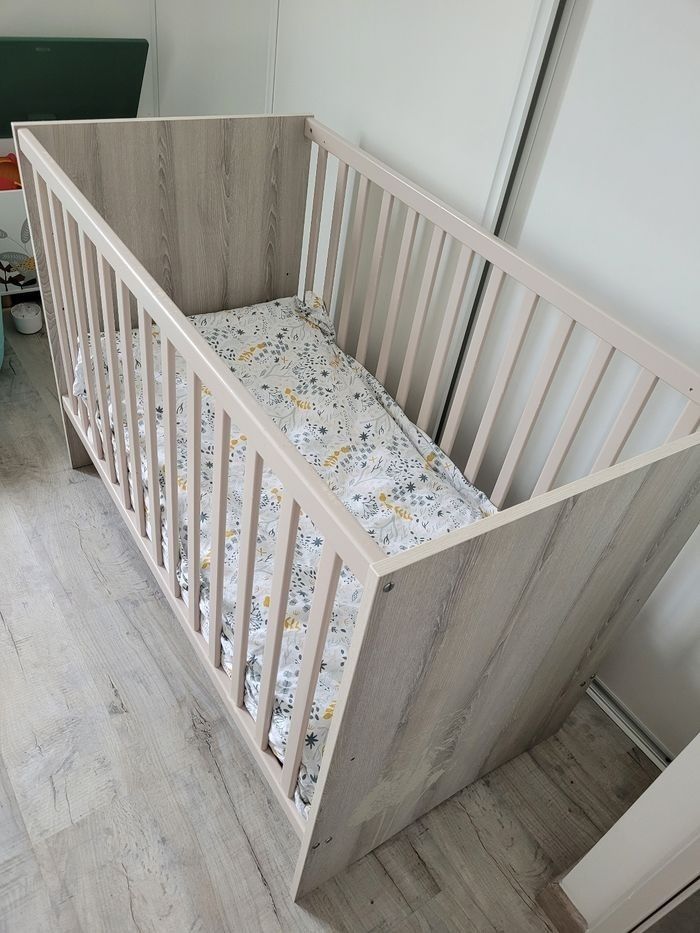 Ensemble lit, matelas, table à langer - photo numéro 2