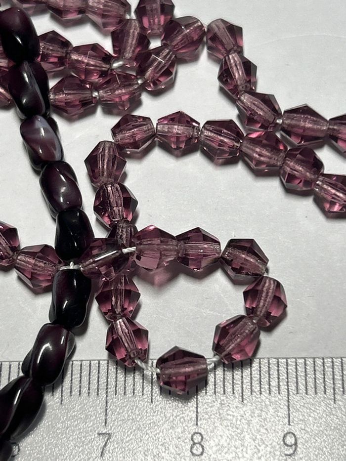 A766, 2 fils de perles anciennes en verre violet/aubergine - photo numéro 7