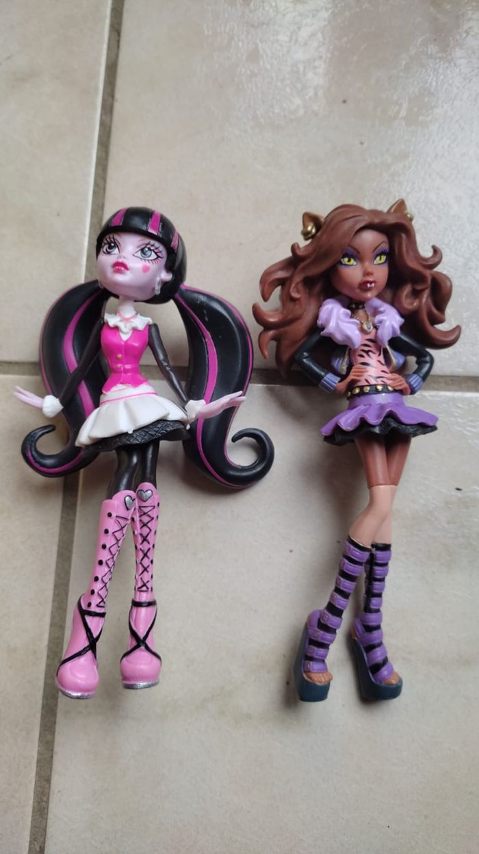 Lot figurines Monster high draculaura et Clawdeen Wolf