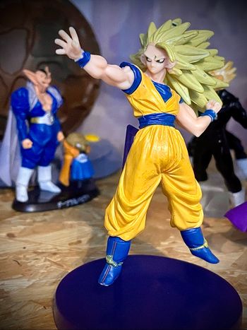 Figurine dragon ball gashapon Goku ssj3