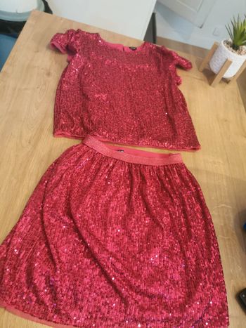 Ensemble jupe et tee-shirt 10 ans