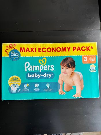 136 couches pampers taille 3