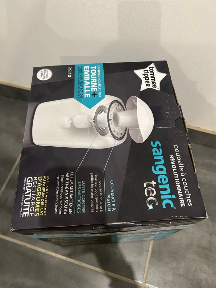Poubelle à couches Tommee tippee sangenic tec + 1 recharge Neuve - photo numéro 2