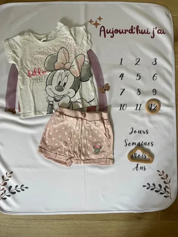 Ensemble bébé fille Disney Baby – Taille 12 mois – T-shirt + Short