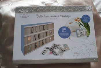 Boîte lumineuse à message