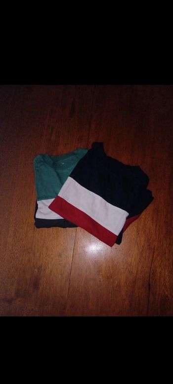 Lot 2 t shirts