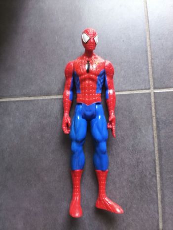 Grande figurine articulée Spiderman 