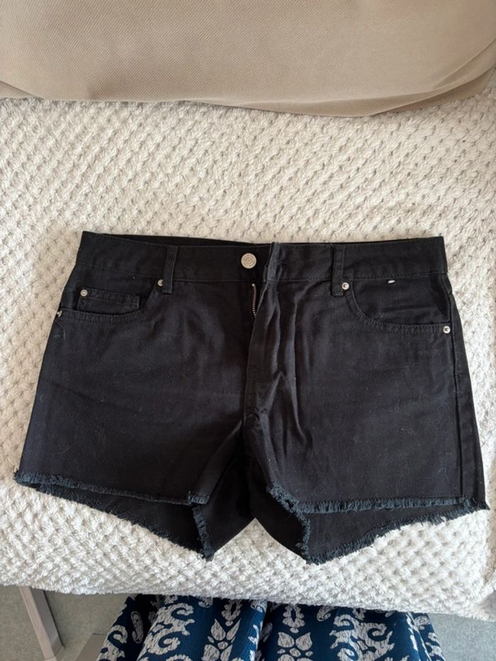 Short noir taille 36 - photo numéro 4